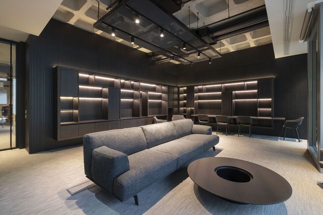 10 Queen Street Place 